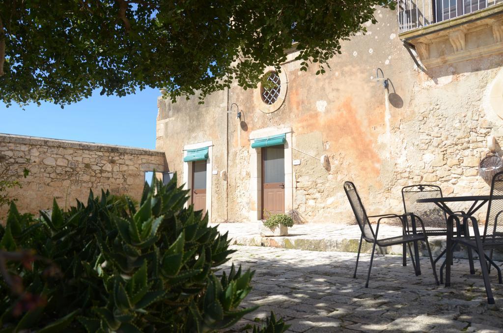Maison d'hôtes Casina Di Grotta Di Ferro à Santa Croce Camerina Extérieur photo